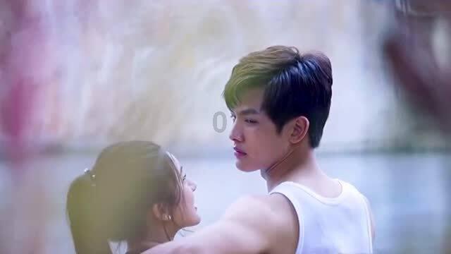 小萌妹的甜美装扮