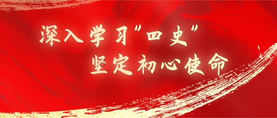 大U领短款小碎花短袖搭配浅蓝色牛仔短裤，青春又凉爽，是你喜欢的穿搭吗？游戏画面