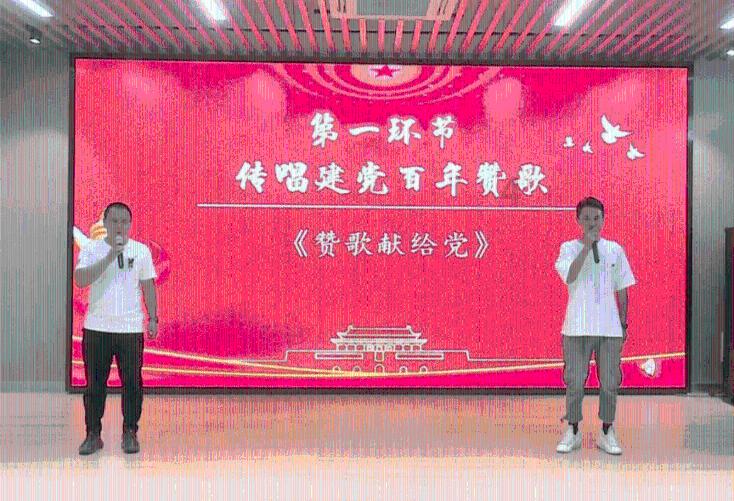 家长晒幼儿园活动购买的所有服装,明年还来一波?折腾家长何时休