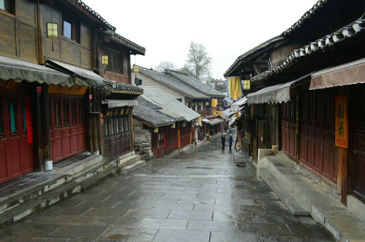 逃出足球场