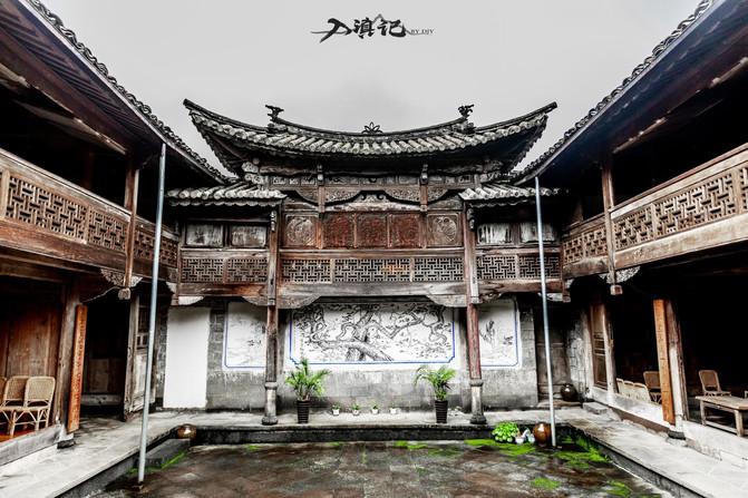 轰动一时的中国首例5胞胎:父亲劳累过世,孩子们已20岁在上大学